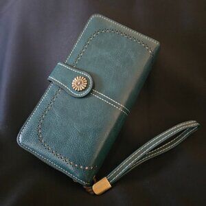 Respicefinem RFID‑Blocking Leather Wristlet Wallet – Peacock Blue – Multi‑Card